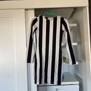 MOVE OUT SALE! H&M striped Bodycon long sleeve dress